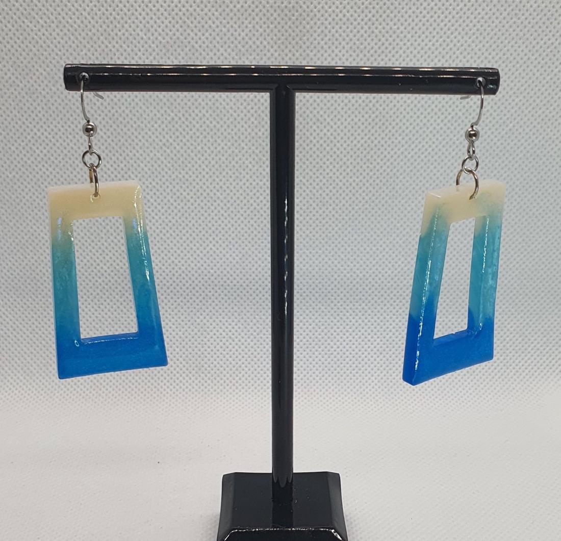 Boucles d'oreilles en résine