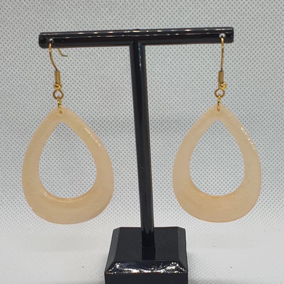 Boucles d'oreilles en résine