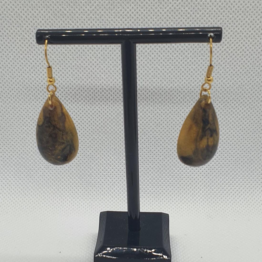 Boucles d'oreilles en résine