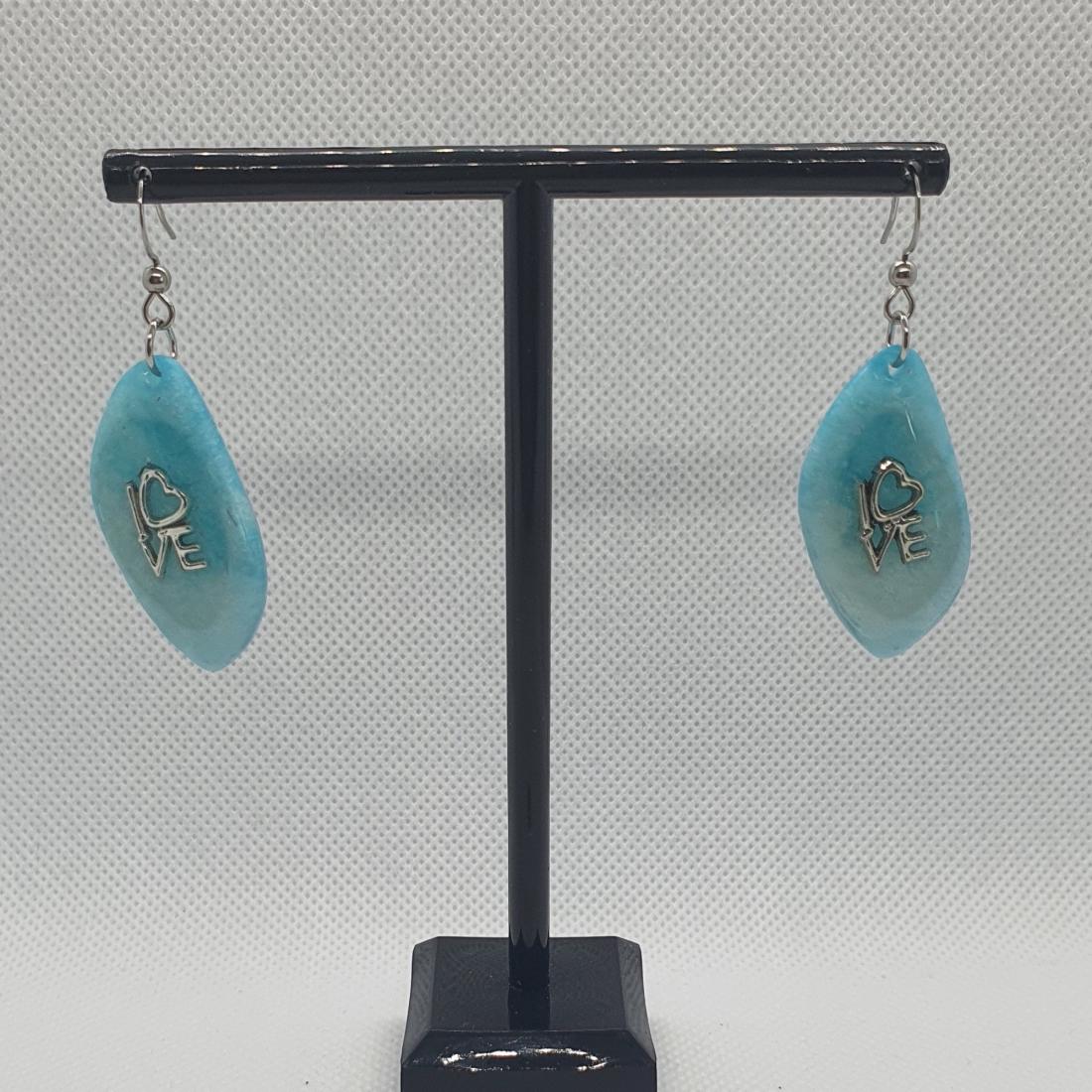 Boucles d'oreilles en résine