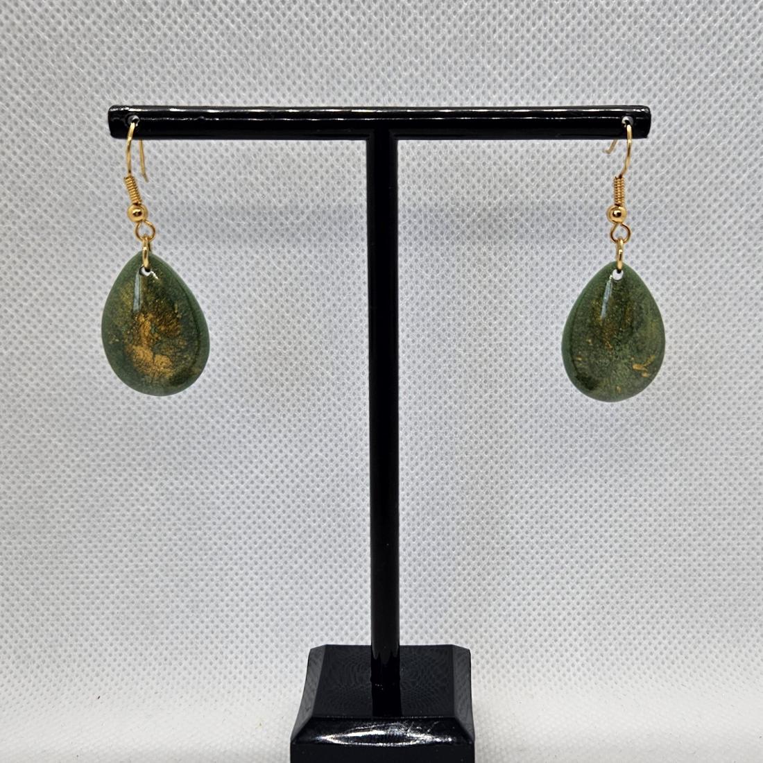 Boucles d'oreilles en résine