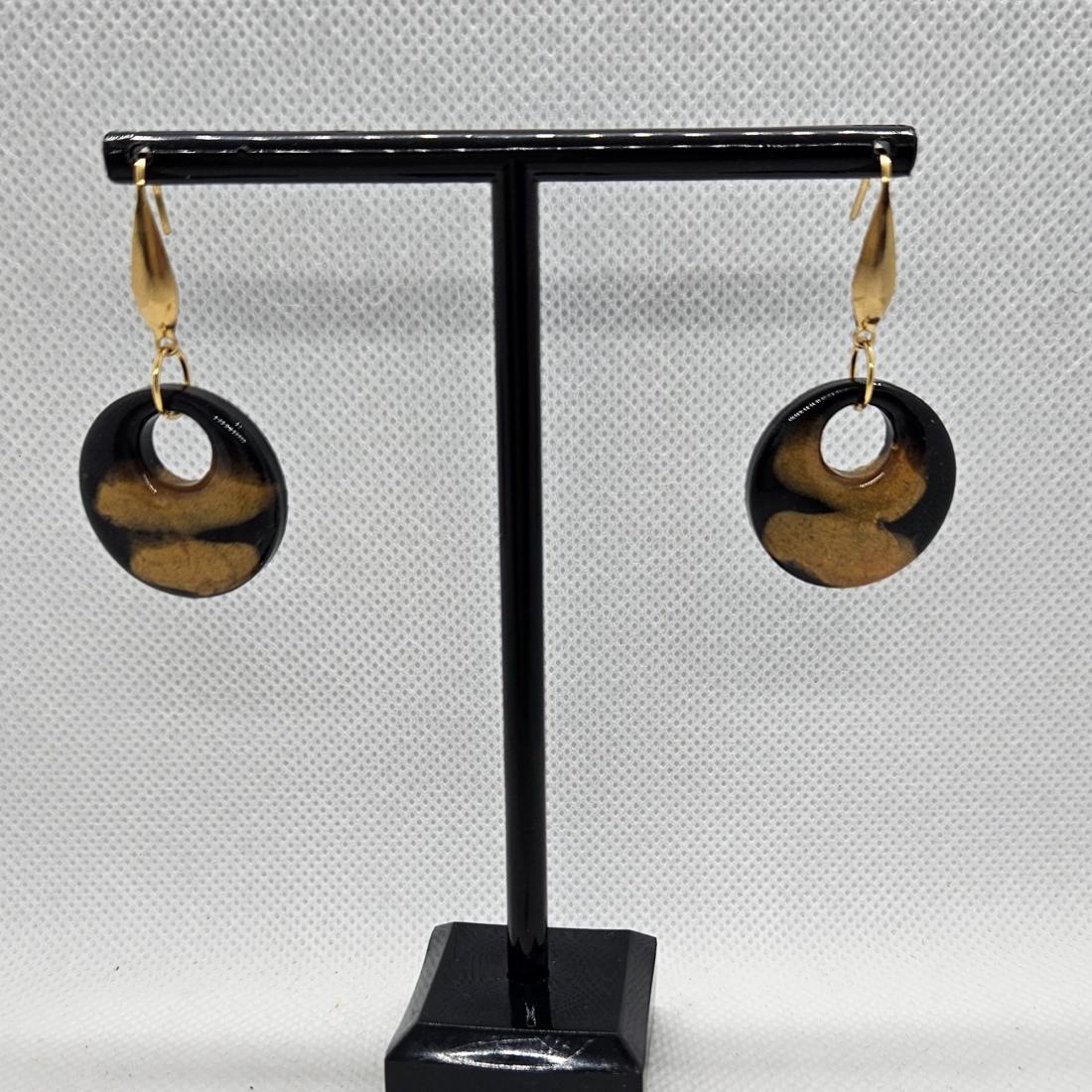 Boucles d'oreilles en résine