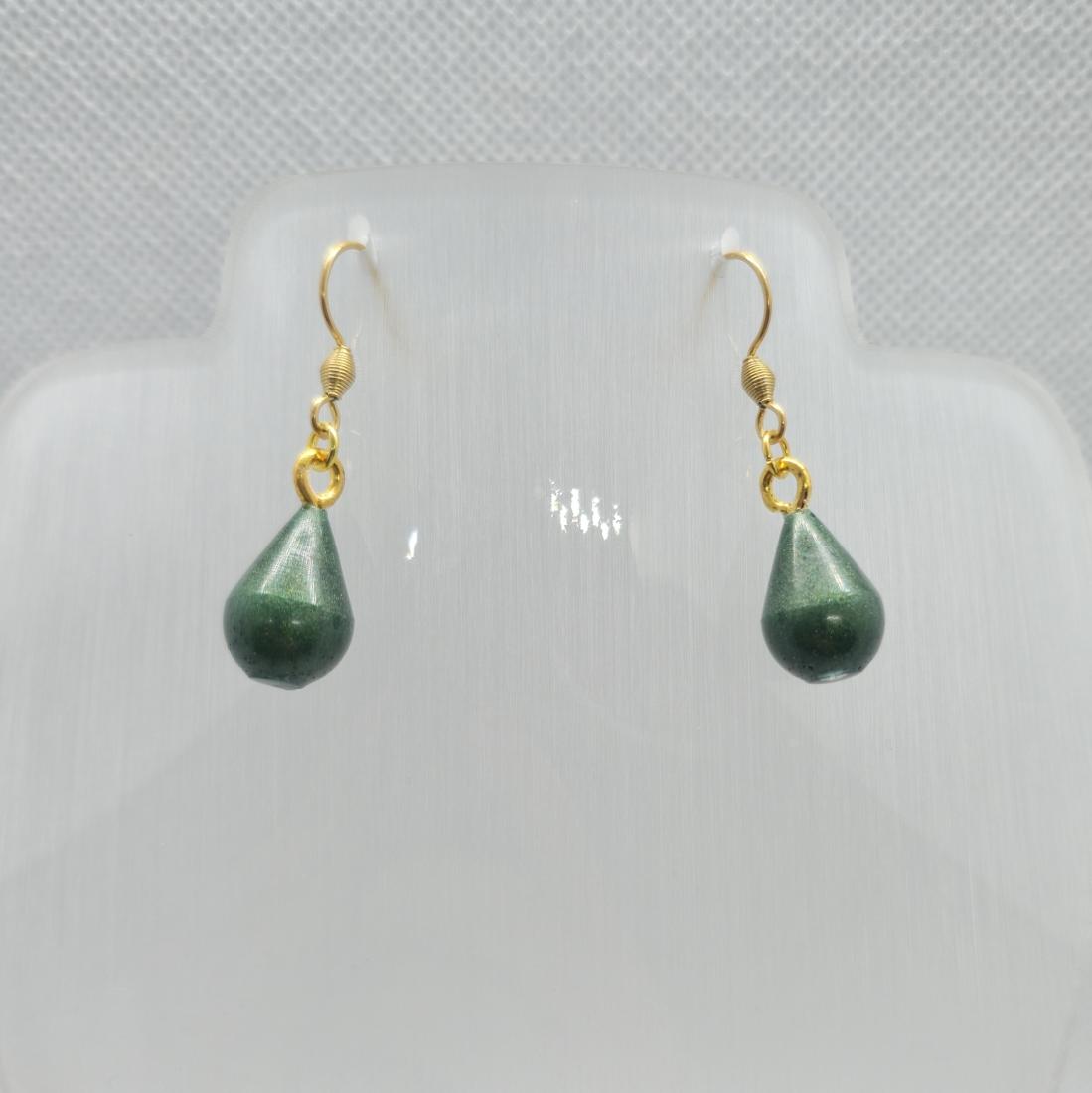 Boiucles d'oreille en résine