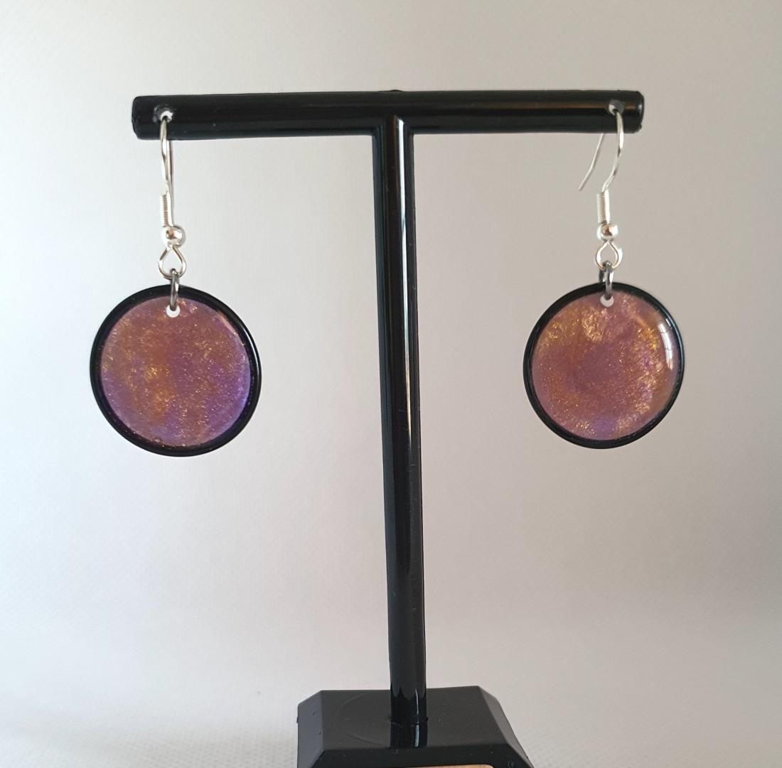Boucles d'oreilles en résine et métal