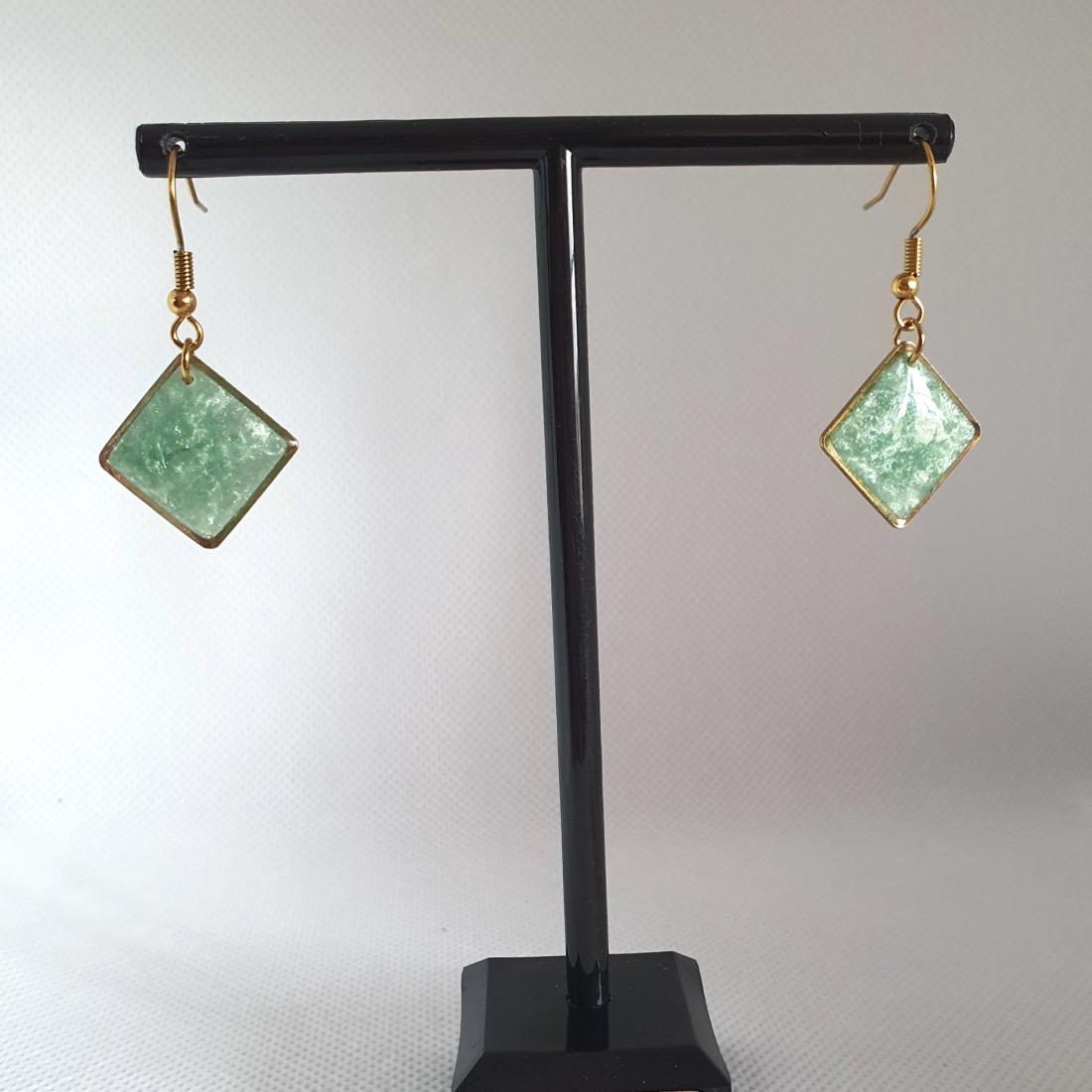 Boucles d'oreilles en résine et métal