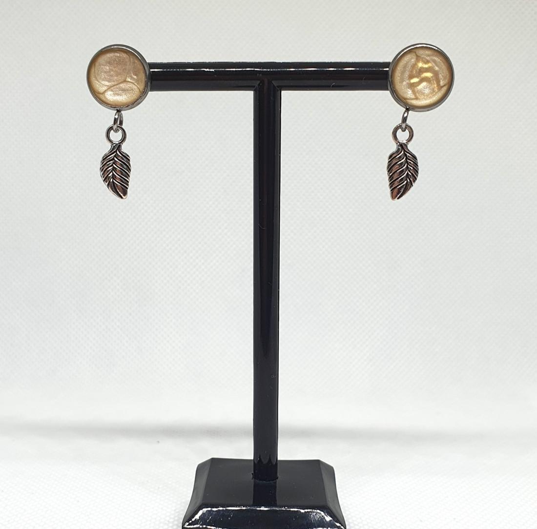 Boucles d'oreilles en résine et métal