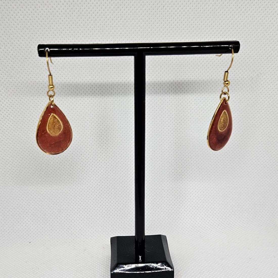 Boucles d'oreilles en résine et métal