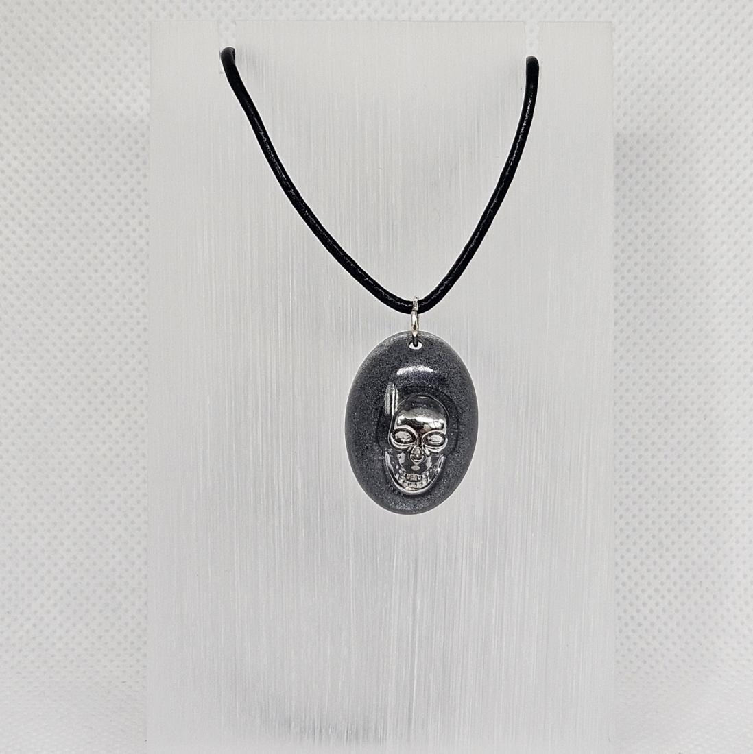 Pendentif breloques.