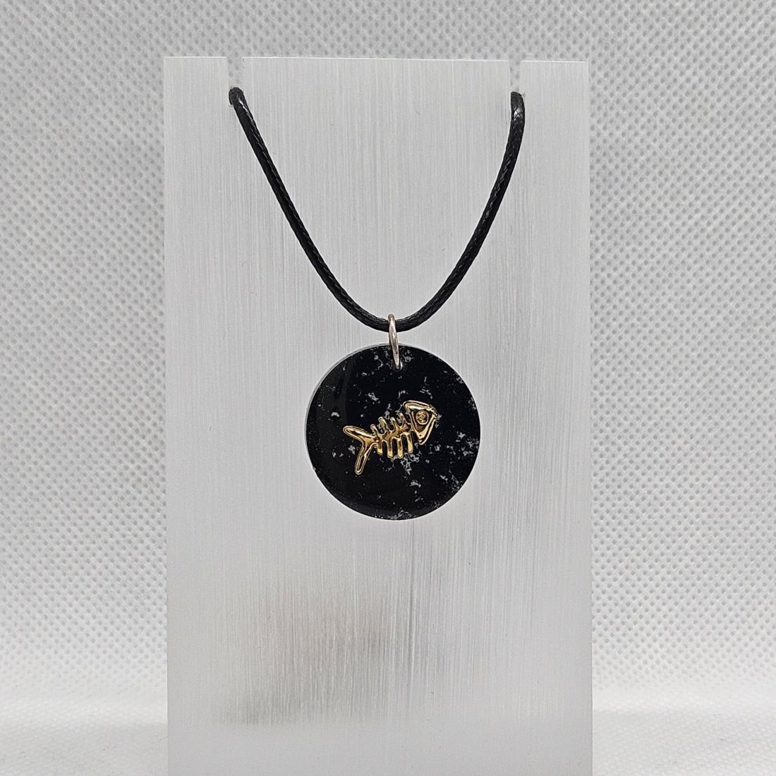Pendentif breloques.