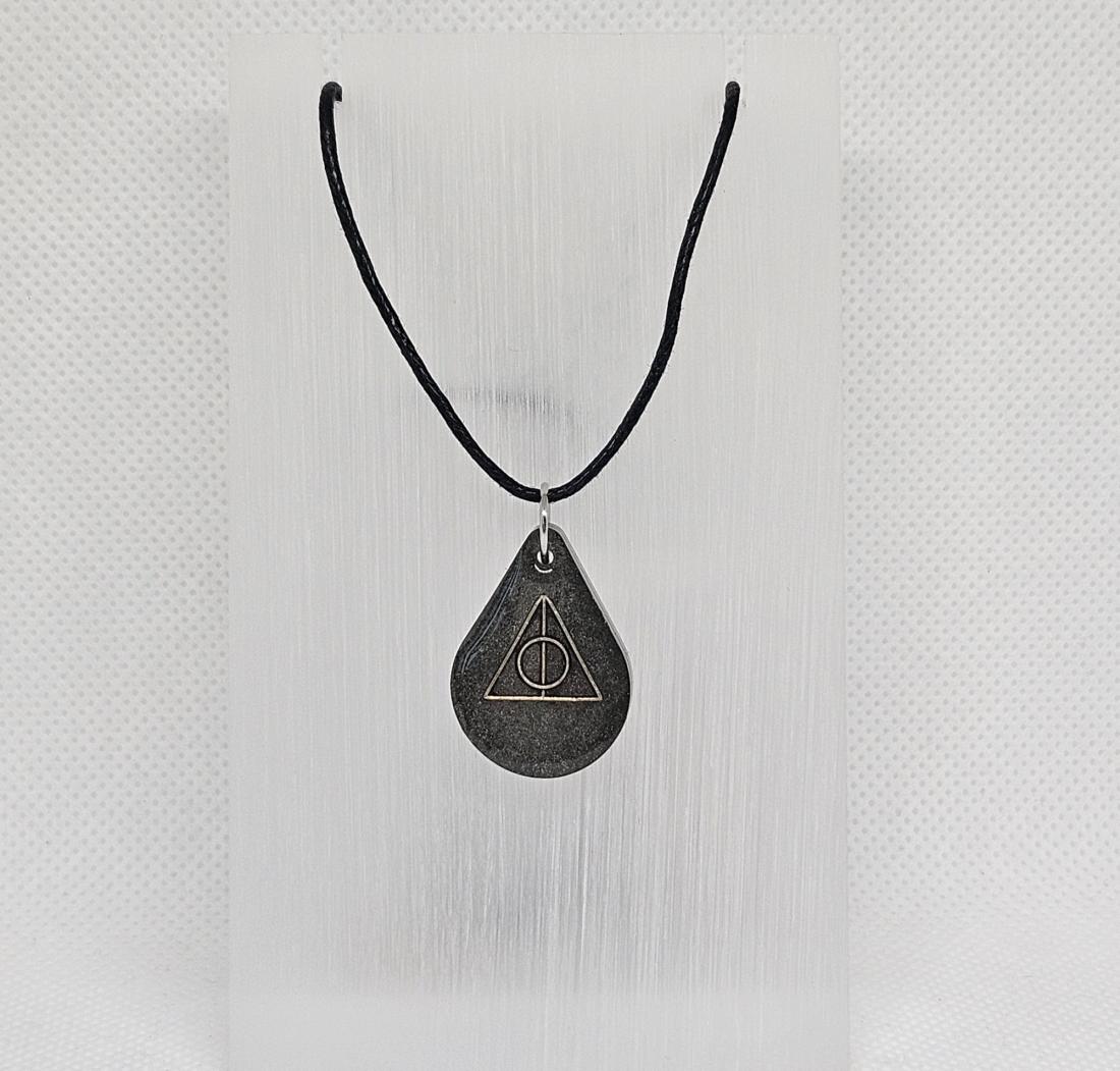 Pendentif breloques.