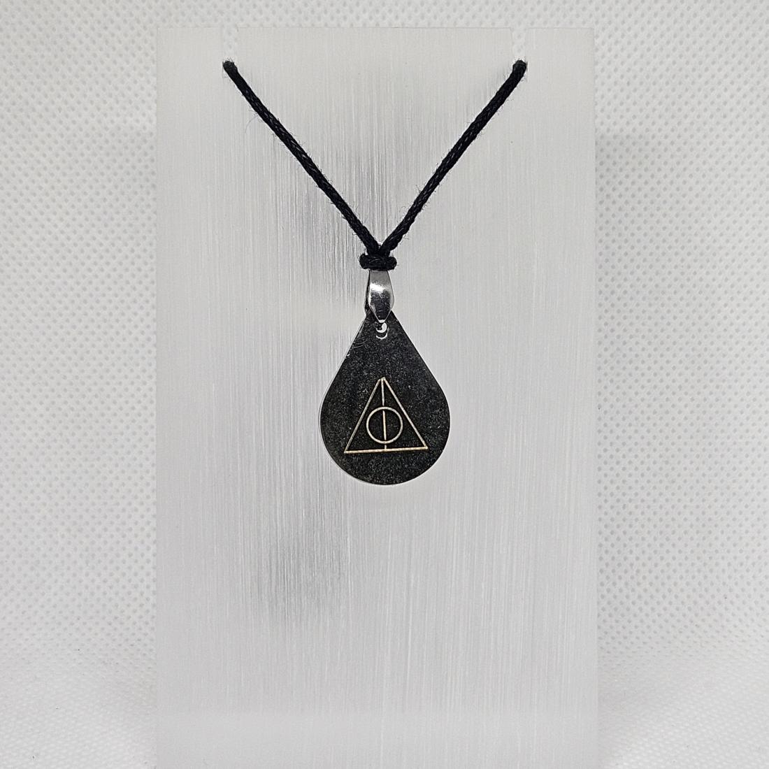 Pendentif breloques.