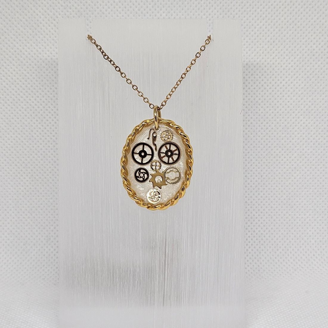 Pendentif breloques.