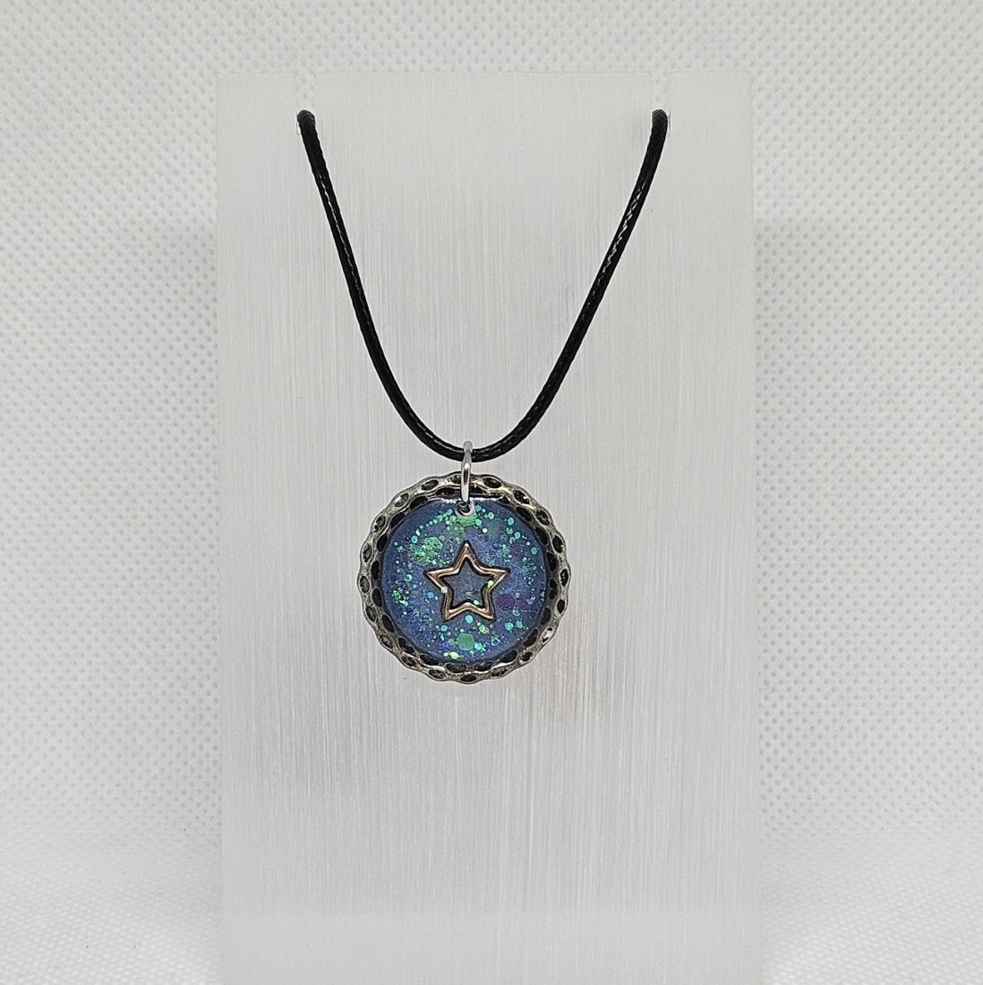 Pendentif breloques.