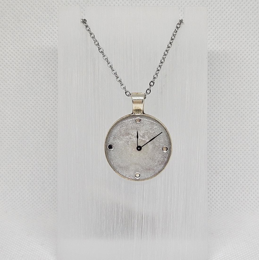 Pendentif breloques.
