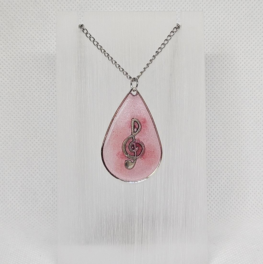 Pendentif breloques.