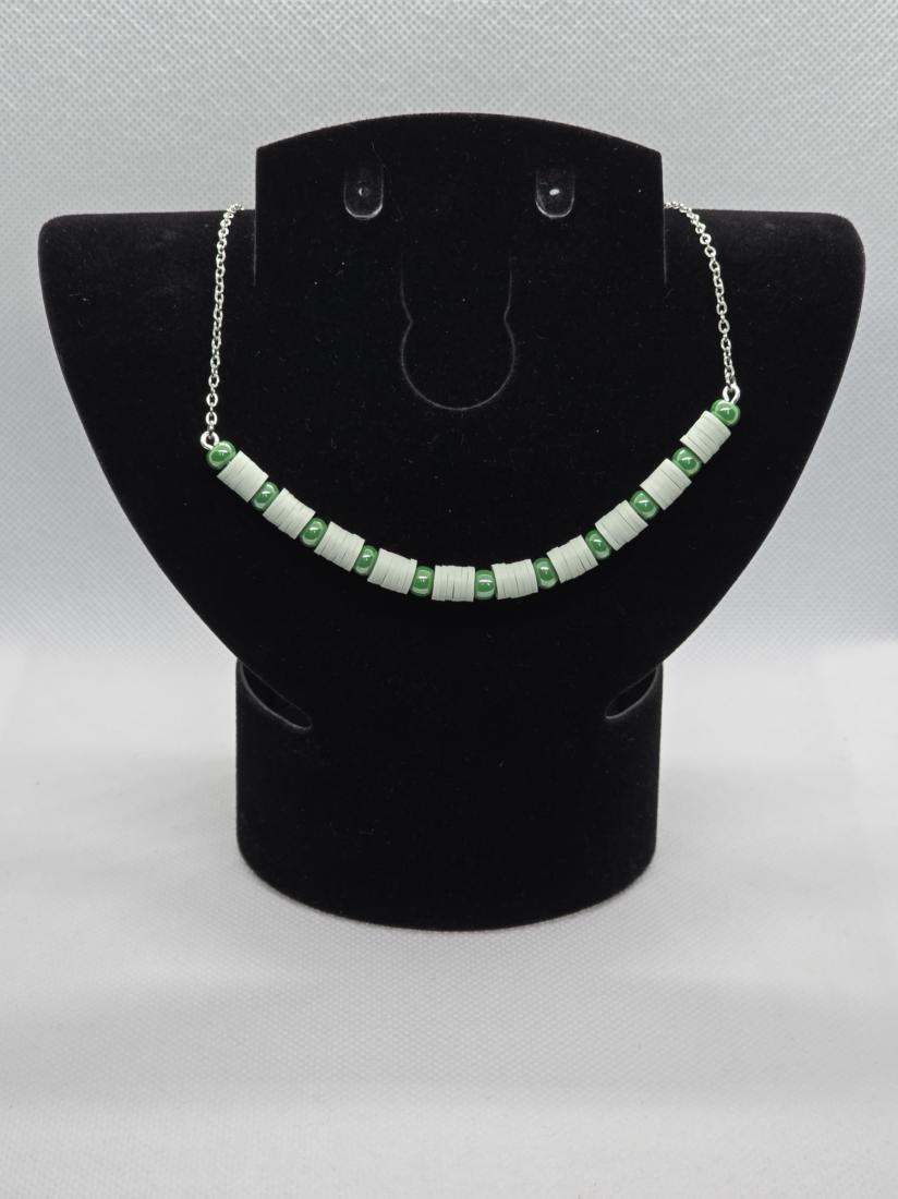 Collier chaine et perles